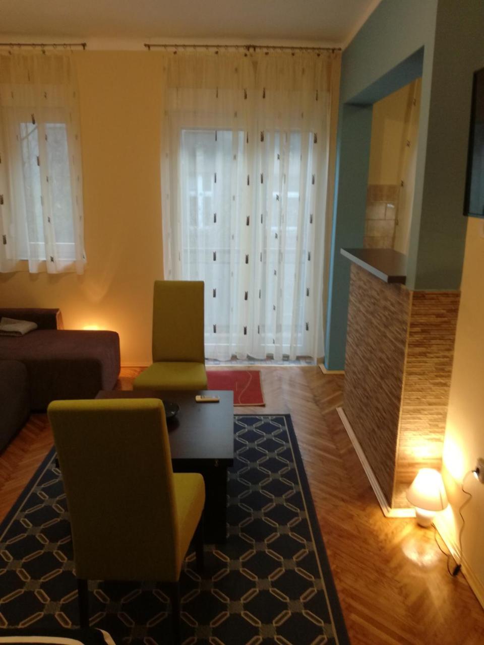 By The Park Free Parking Apartment Beograd Ngoại thất bức ảnh