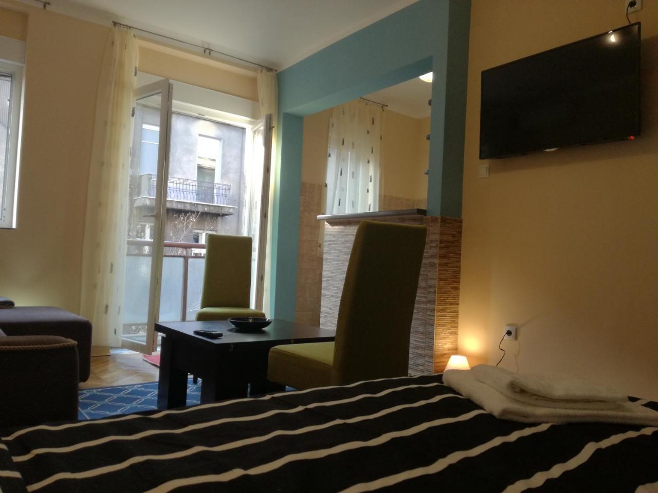 By The Park Free Parking Apartment Beograd Ngoại thất bức ảnh