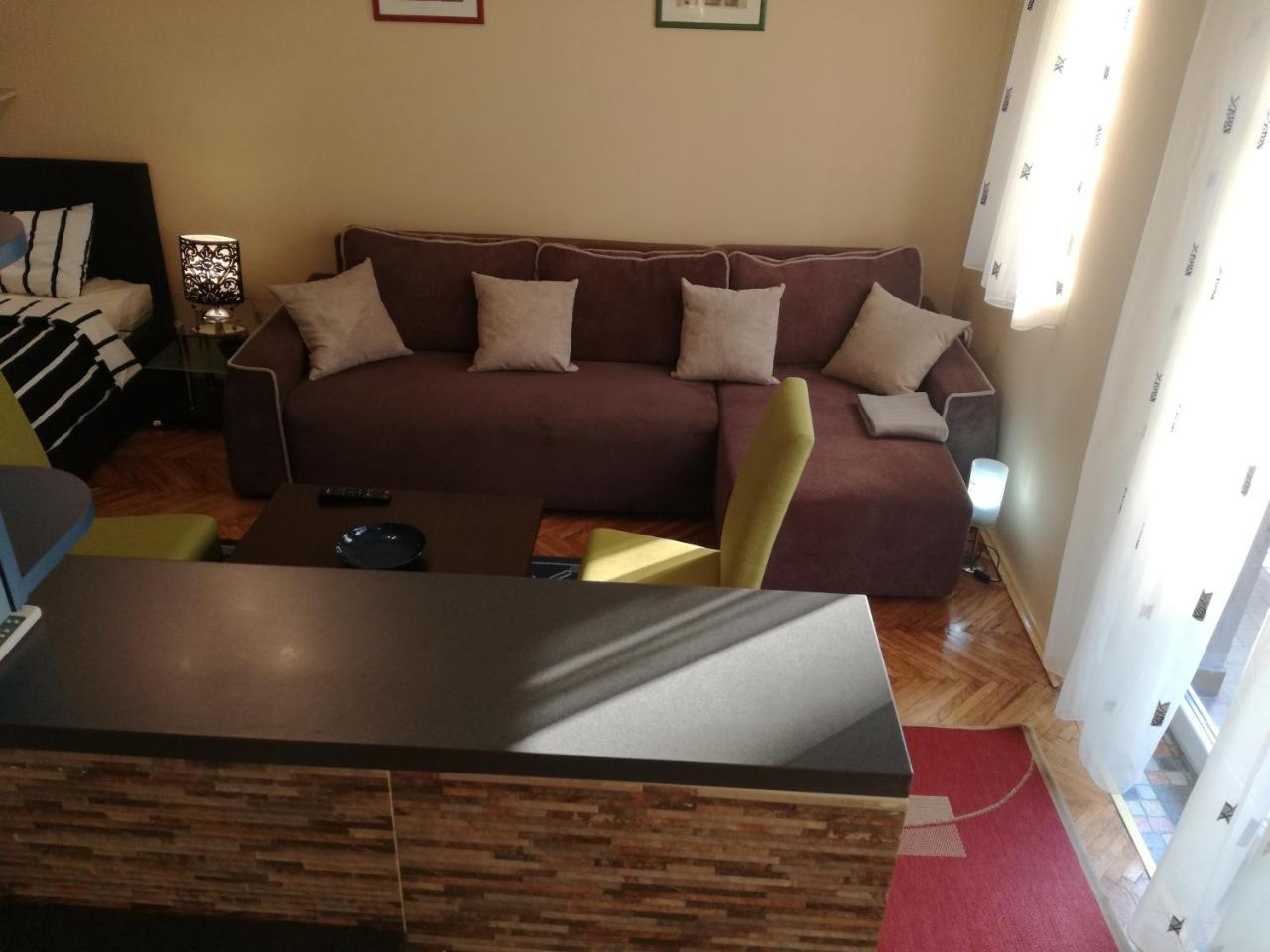 By The Park Free Parking Apartment Beograd Ngoại thất bức ảnh